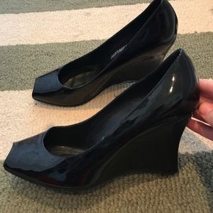 Black patent leather wedge heels